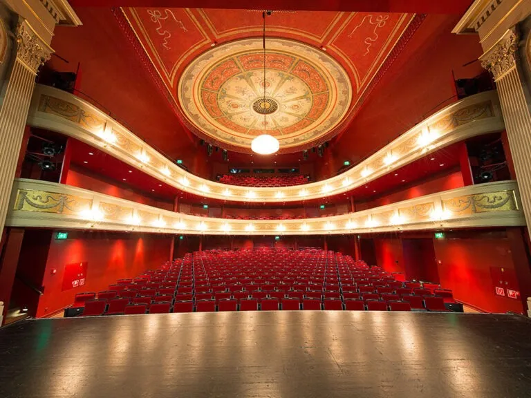 Schtonk im Stadttheater in Kempten