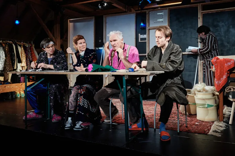 Schmetterlinge & Steckenpferde in der Festhalle Leutkirch