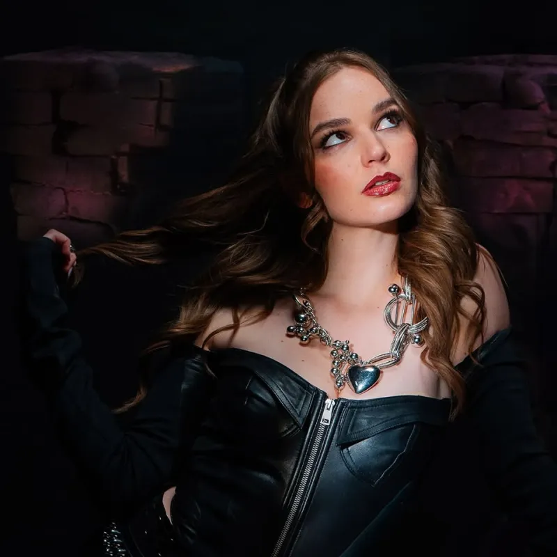 Julia Meladin im Club Vaudeville Lindau