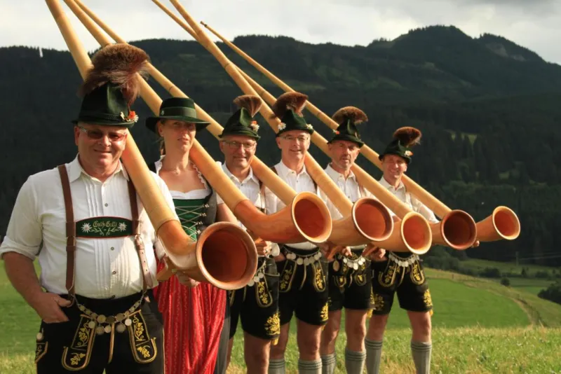 Alphornblasen am Knebel bei der Alpspitzbahn in Nesselwang
