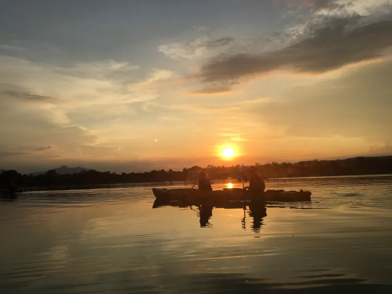 Sonnenuntergangstour mit dem Kanu am Forggensee