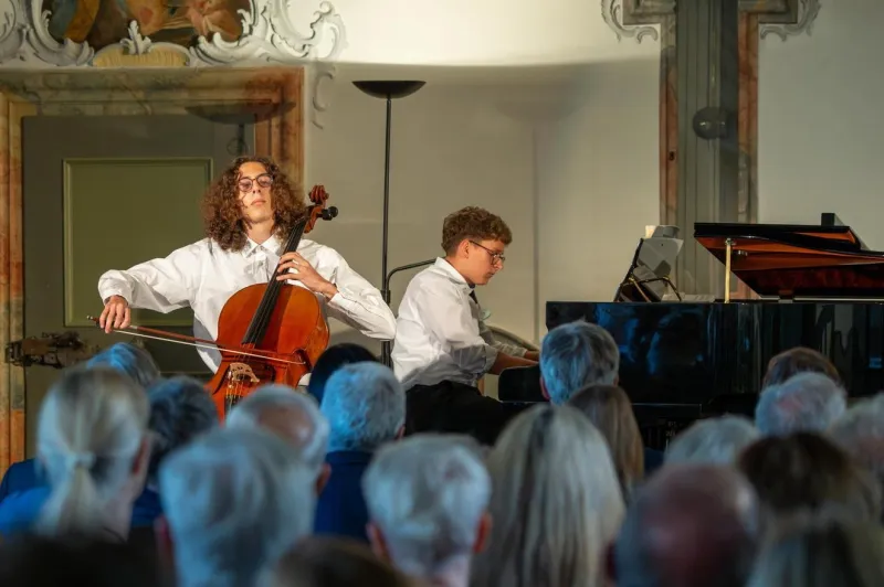 klavier plus: Klavier & Violoncello im Schloss Isny