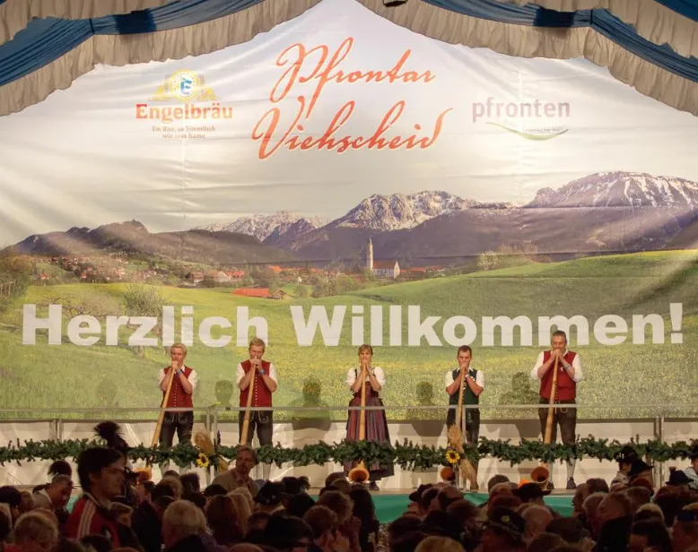 Pfrontener Unterhaltungsabend im Festzelt in Heitlern