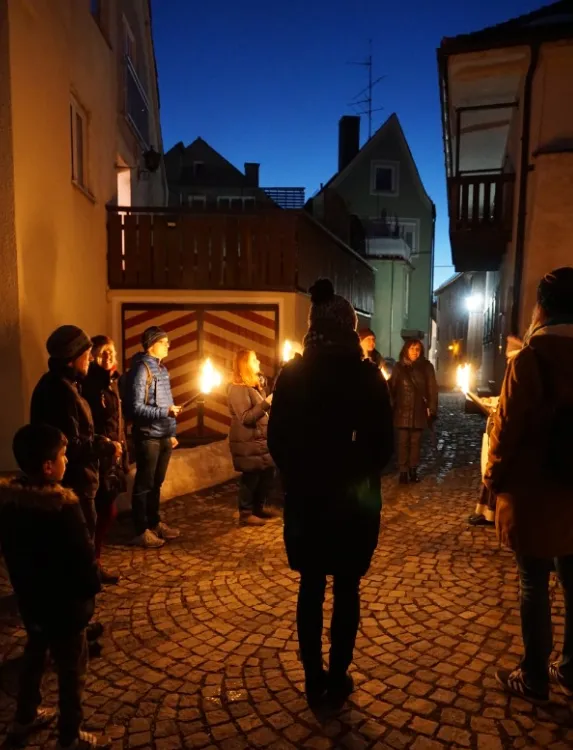 Fackelführung: Im Dunkeln munkeln in Mindelheim