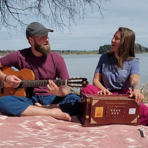 Mantras mit Shambo & Jayani - mitsingen und mitfühlen