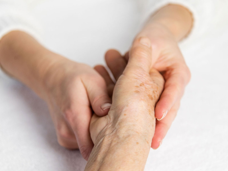 Palliative Care mit Aromapflege (online)