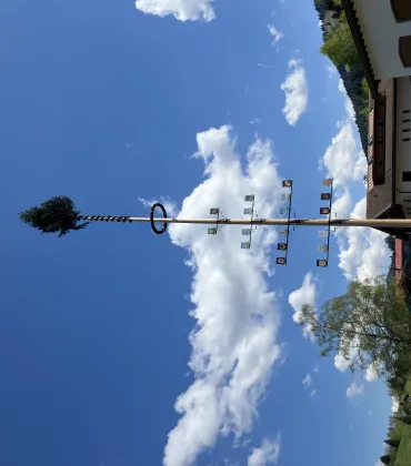 Maibaumaufstellen in Jungholz