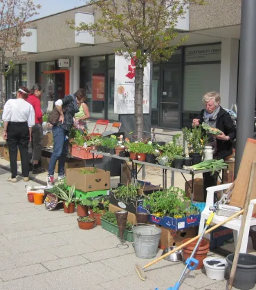 Gartenflohmarkt am Marktplatz im Oberösch Kempten