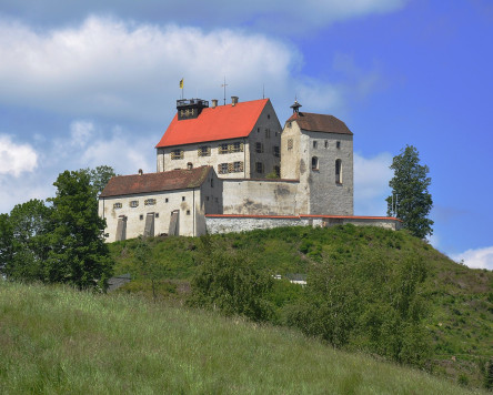 Frühlingsfest mit Kunsthandwerkermarkt auf Schloss Waldburg