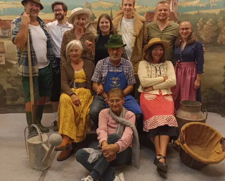 Theaterabend in Lauben – Bauer mit Grill sucht Frau...