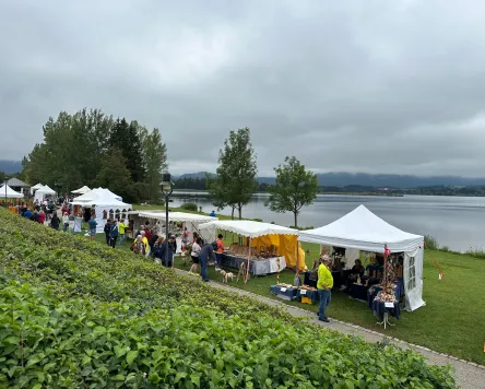 Kunsthandwerkermarkt am Muttertag in Hopfen am See