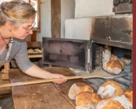 Brotbackkurse im Bauernhofmuseum Illerbeuren