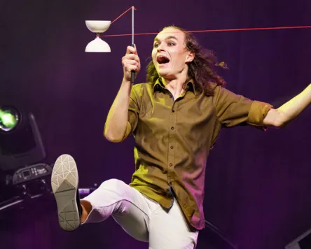 Jonglage-Show Laurin Weth an der Allgäuhalle Kempten