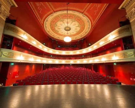 HEILIGER BIMBAM! DER GLÖCKNER. im Theater in Kempten