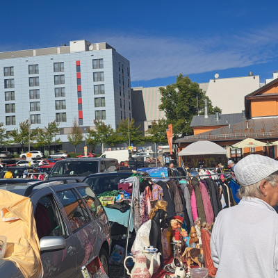 Flohmarkt in der Allgäuhalle Kempten – Trödeln mit Leidenschaft