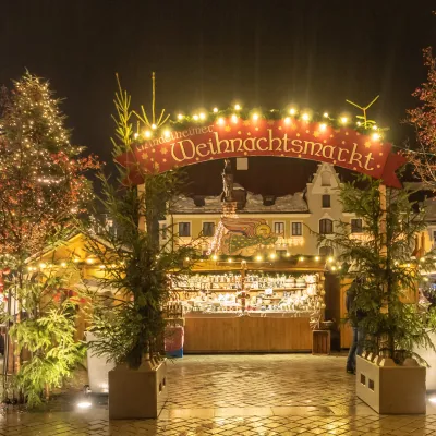 Weihnachtsmarkt auf dem Marienplatz in Mindelheim