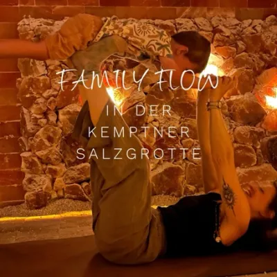 Familienyoga in der Kemptner Salzgrotte
