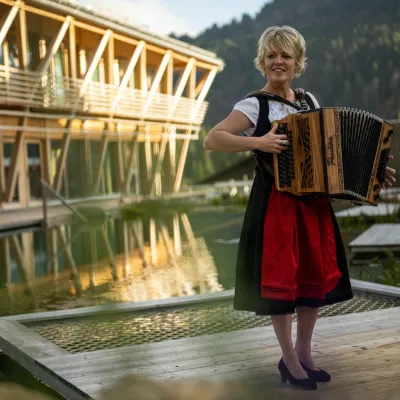 Musikalische Alpenüberquerung mit Andrea Lerpscher