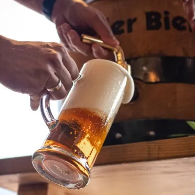 Bier-Anstich in der Privatbrauerei Zötler in Rettenberg