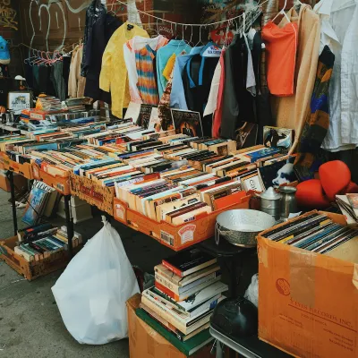 Flohmarkt in der Turnhalle Geisenried