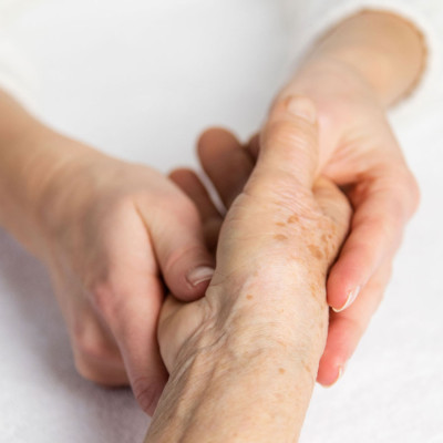 Palliative Care mit Aromapflege (online)